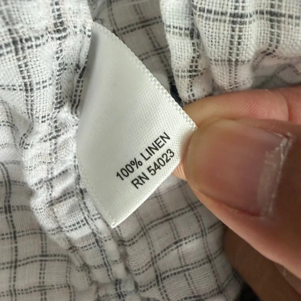 Banana Republic Button Down Shirt Men XL White Grey Windowpane Plaid Long Sleeve